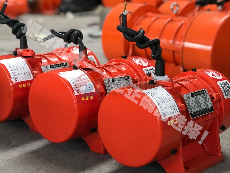 安徽振動(dòng)電機(jī)YZU-180-6型發(fā)貨，請(qǐng)張經(jīng)理注意查收！