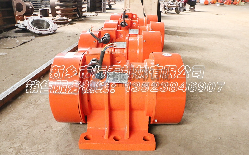 嵩縣VB-10-6型振動(dòng)電機(jī)已發(fā)，白經(jīng)理請(qǐng)查收！