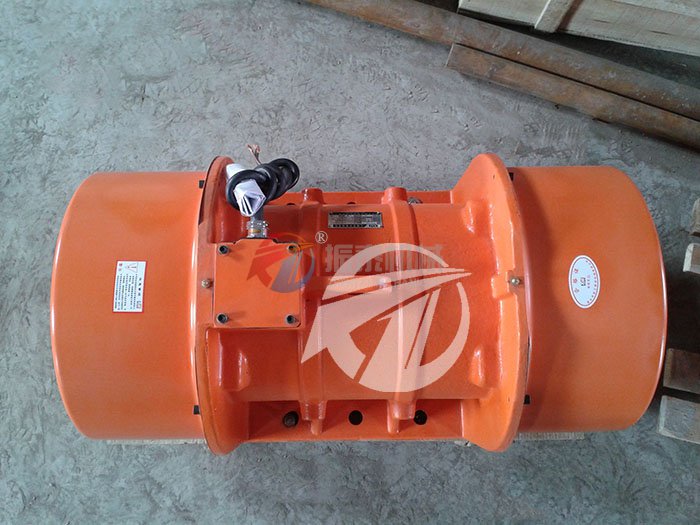 振動(dòng)電機(jī)MV-50-4型發(fā)貨現(xiàn)場(chǎng)