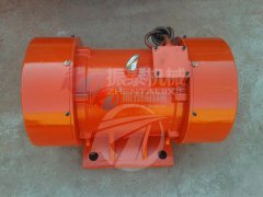 山西大同振動(dòng)電機(jī)VB-20114-W型3臺已發(fā)貨，請朱經(jīng)理注意查收！